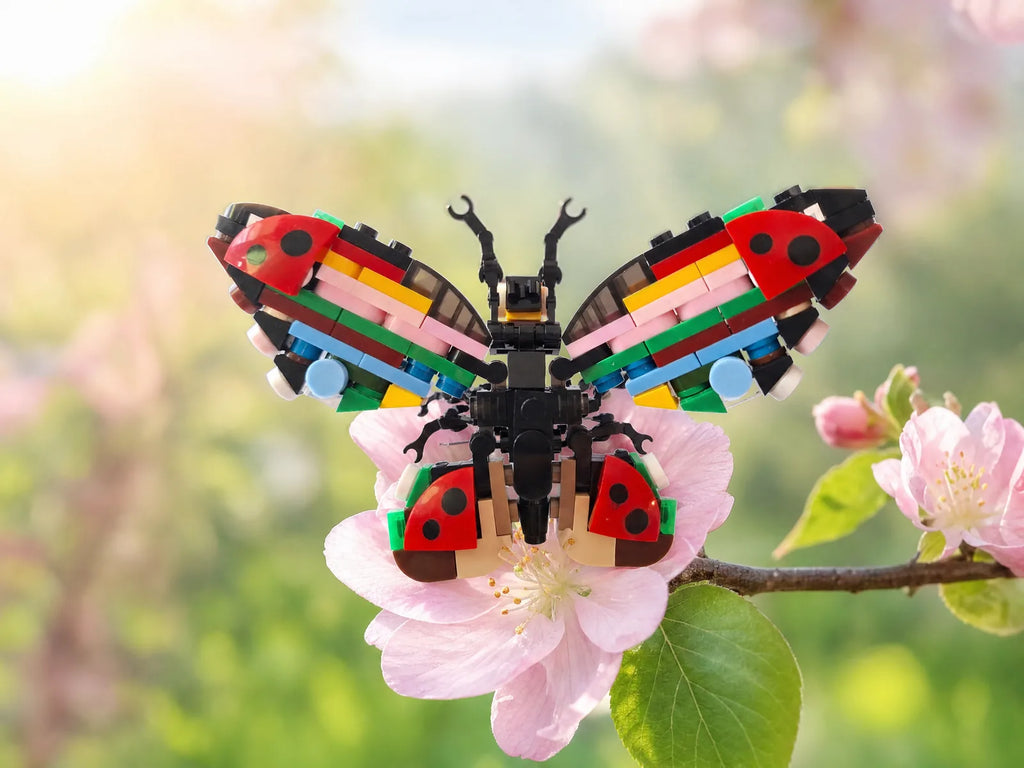 ZERIO Tiny Bugs pillangó építőkocka figura